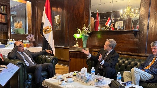 وزير الاستثمار والتجارة الخارجية 