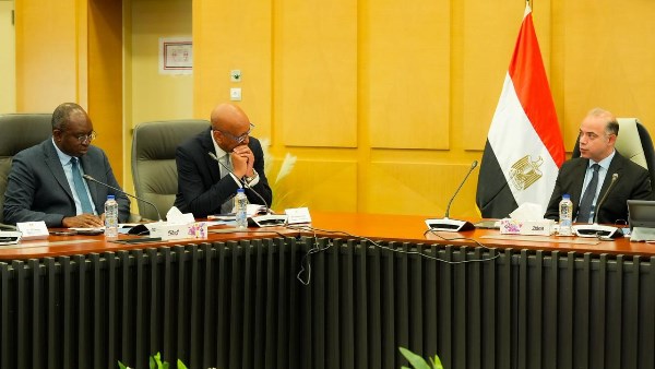 الدكتور محمد فريد وزير الاستثمار والتجارة الخارجية 