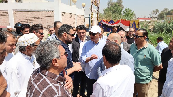 محافظ الجيزة يتفقد مشروع محطة رفع الصرف الصحي ببني يوسف لمتا
