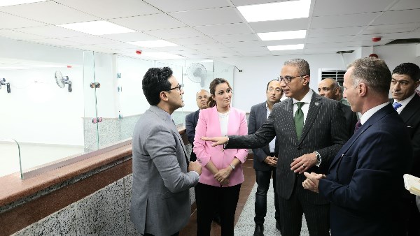 الدكتور أحمد الأنصاري محافظ الجيزة 