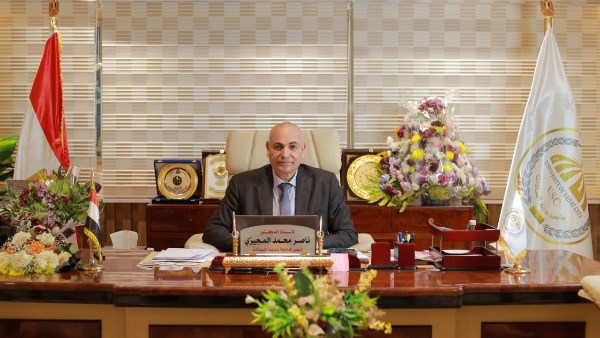 رئيس جامعة السادات