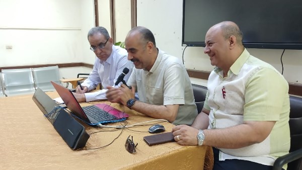 وكيل تعليم بني سويف يبحث مع رؤساء لجان ومراقبي الشهادة الإعدادية الاستعداد للامتحانات