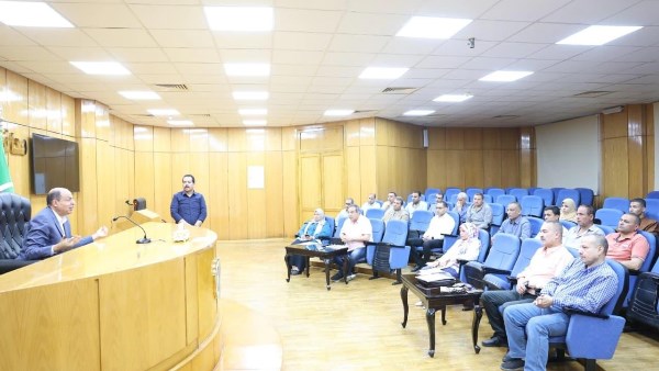 محافظ المنيا يوجه بدعم منظومة شكاوى المواطنين بكوادر تكنولوج