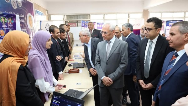 رئيس جامعة المنيا يفتتح الملتقى الثالث للتوظيف