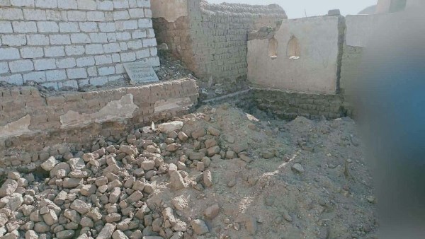 هدم المقابر بمنطقة عرب المدابغ بأسيوط 