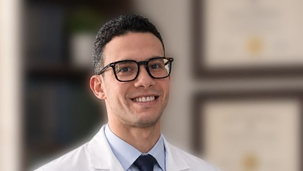 دكتور عمرو