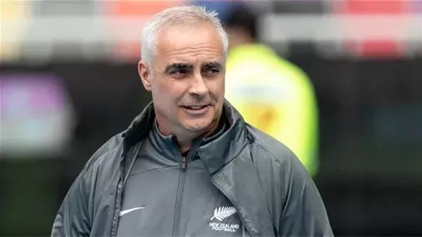 دارين بيزلي المدير الفني لمنتخب نيوزيلندا