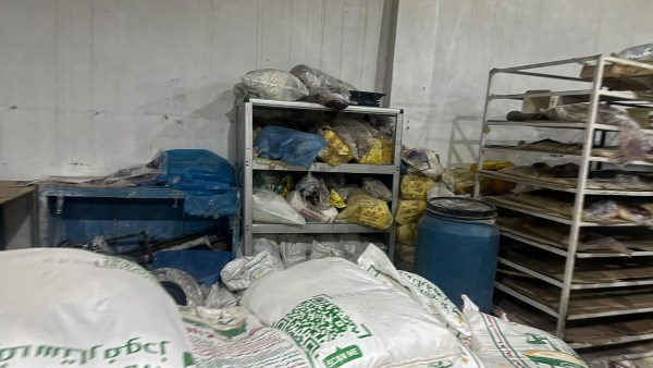 أخبار قنا| ضبط 8 أطنان دقيق وسكر مجهول المصدر بمصنع حلويات غير مرخص.. وانتشال جثة طالب من النيل