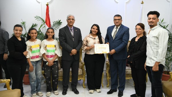 تكريم الطلاب الأوائل بقنا