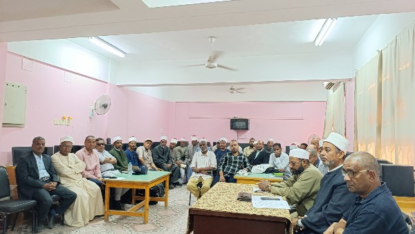 اجتماع لرئيس منطقة أسوان لمناقشة استعدادات امتحانات الشهادة الثانوية الأزهرية