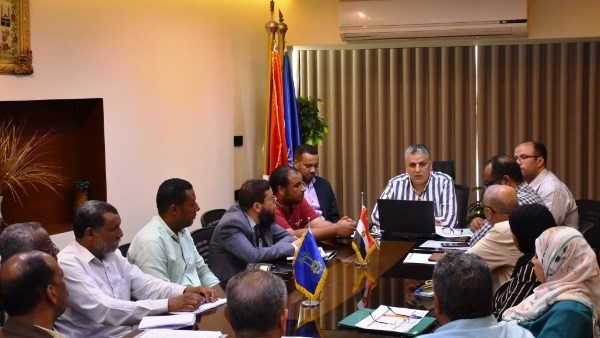 لدعم الاقتصاد المحلي .. نائب محافظ أسوان يتابع جهود حصر المن