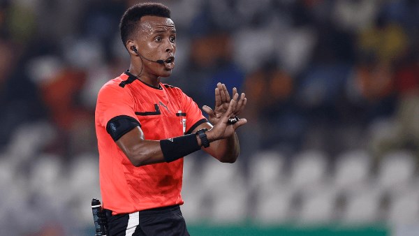 الحكم الصومالي عمر عبد القادر عرتن يفقد فرصة المشاركة في كأس