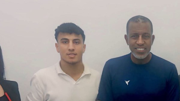 نجم النصر الاماراتي يوقع للسكة الحديد