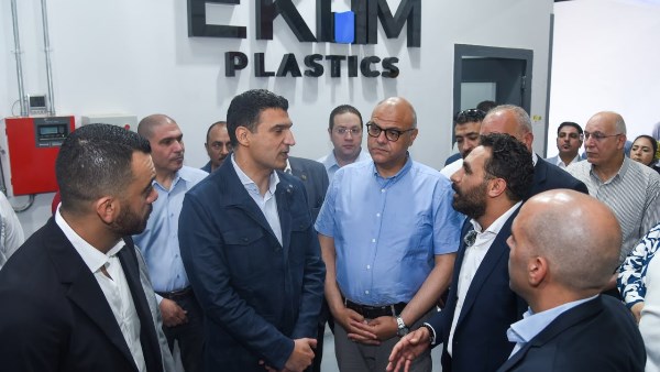جولة المحافظ ووزير الصناعة بالإسكندرية