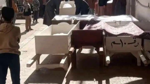 أثناء تشييع الجثامين 