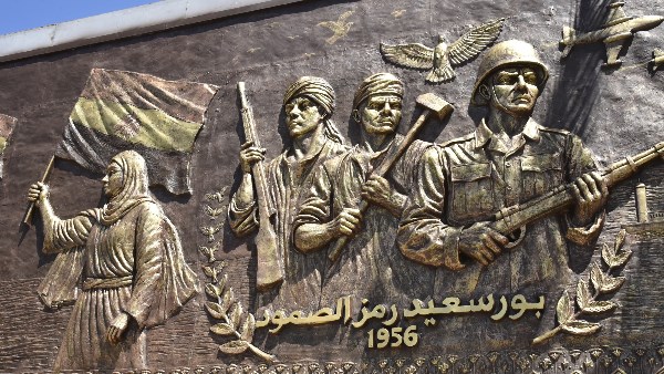 محافظ بورسعيد يتفقد أعمال إنشاء محافظ بورسعيد يتفقد أعمال إنشاء