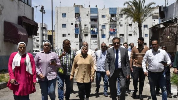 تكثيف أعمال الكنس والجمع المنزلي للحفاظ على المظهر الحضاري