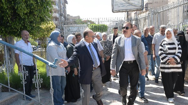 المحافظ يقرر تفعيل نشاط "دار الأيتام" و"دار المغتربات" بالجمعية لتعظيم الاستفادة