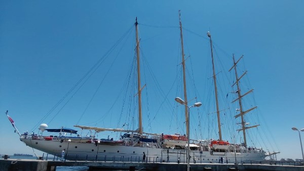 ميناء غرب بورسعيد السياحي يستقبل السفينة الشراعية STAR FLYER