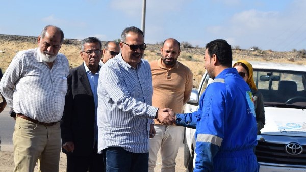 رئيس مياه القناة يجري جولة مفاجئة علي المحطات لمتابعة أنتظام العمل