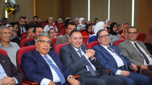 محافظ دمياط 