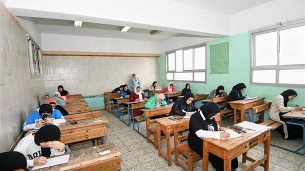 تداول ورقتي أسئلة وإجابات مزعومتين لامتحان الجبر للشهادة الإ