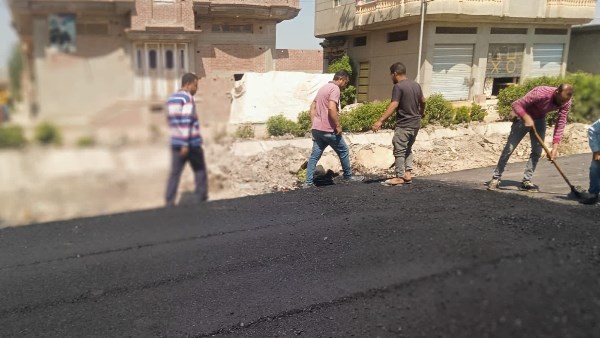 بطول 3 كيلو مترات.. رصف طريق عربان - فوة بكفر الشيخ