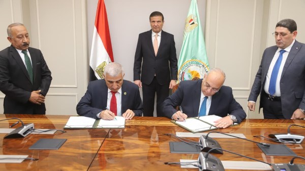 خطوة استراتيجية لدعم الأمن الغذائي العربي.. توقيع اتفاقيتين 