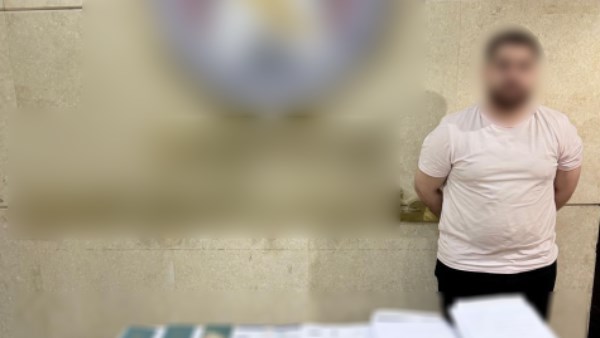 أوهم المواطنين بفرص عمل بالخارج.. القبض على نصاب يدير شركة ل