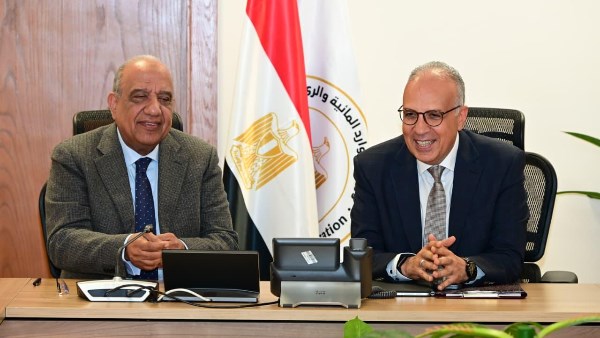 وزيرا الكهرباء والري