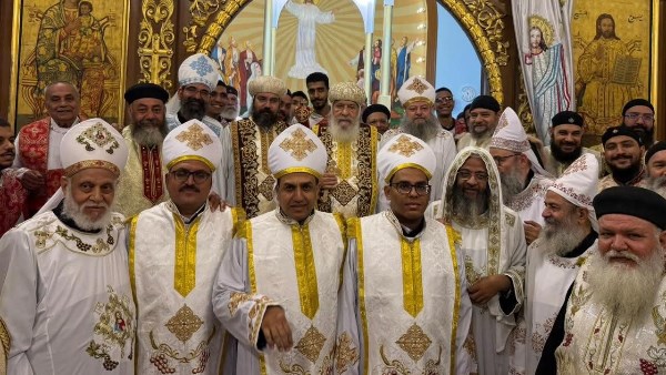 سيامة كهنة جدد 