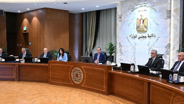 رئيس الوزراء يتابع الموقف التنفيذي لمشروعات المبادرة الرئاسي