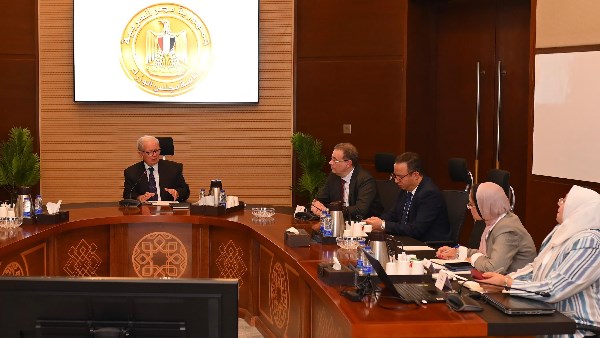 نائب رئيس مجلس الوزراء يتابع جهود تطوير الأداء بالجهاز الإداري للدولة