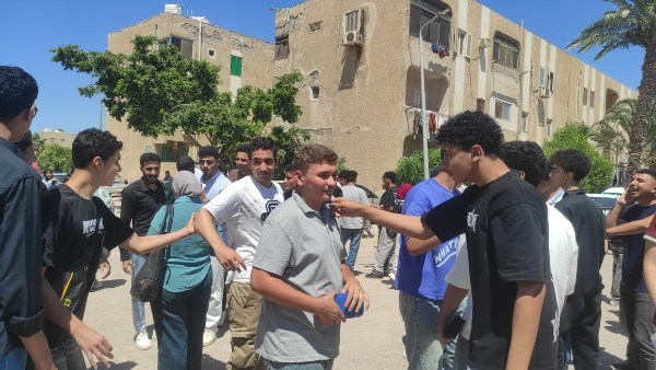الطلاب 