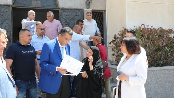محافظ البحر الأحمر يوجه بدراسة أسباب ارتفاع المياه الجوفية ب