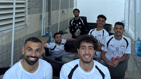 محمد صلاح ولاعبو المنتخب