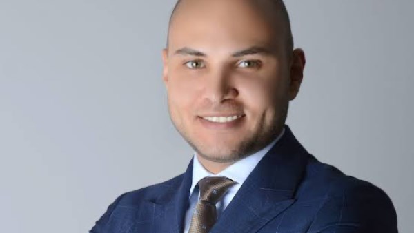نصر عزام