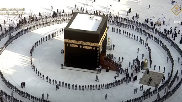 بث مباشر.. غسل الكعبة المشرفة في 15 محرم بأفخر أنواع البخور والطيب في مراسم إيمانية مهيبة
