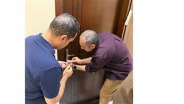 لحظة إغلاق المركز 