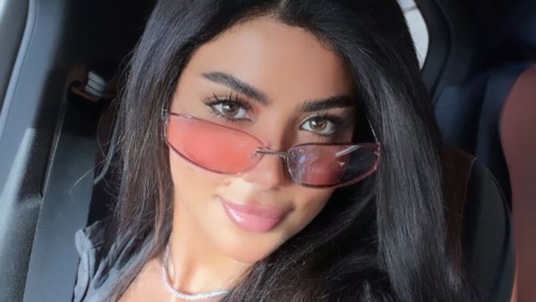 كارولين عزمي