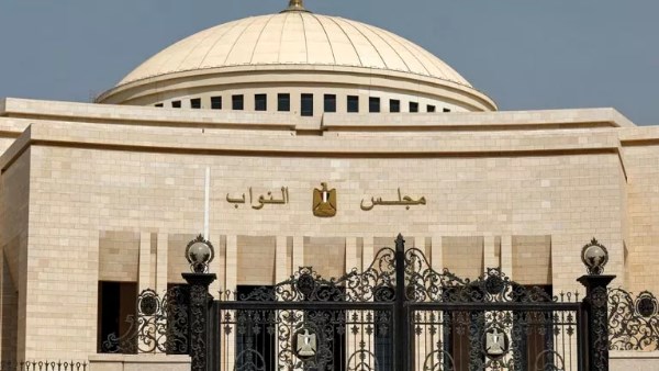 قانون المحليات الجديد يعيد توزيع الصلاحيات في المحافظات.. هل تنتهي المركزية؟