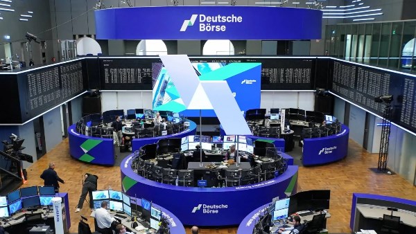 الأسهم الأوروبية تتراجع مع تصاعد التوترات بين أمريكا وإيران وارتفاع أسعار النفط