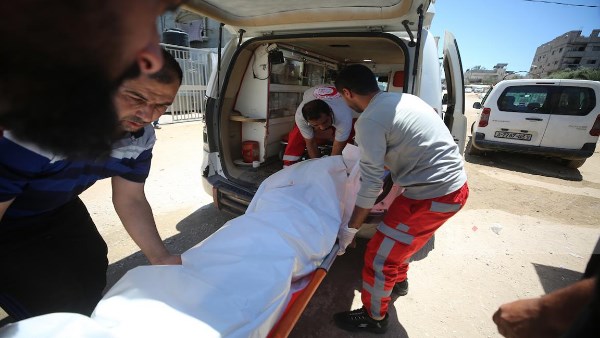 استشهاد فلسطيني بقصف مسيرة إسرائيلية على الزوايدة وسط قطاع غزة