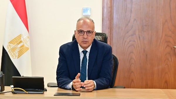 وزير الري يبحث المشروعات التنموية بدول حوض النيل الجنوبي