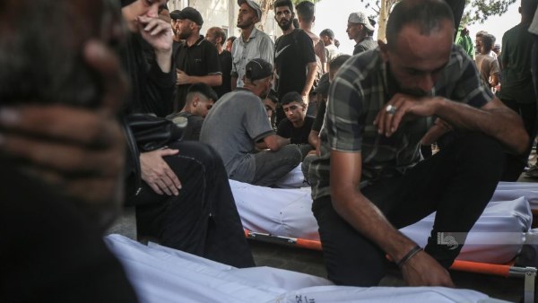 استشهاد 3 فلسطينيين بينهم طفل بقصف الاحتلال مجموعة من المواط