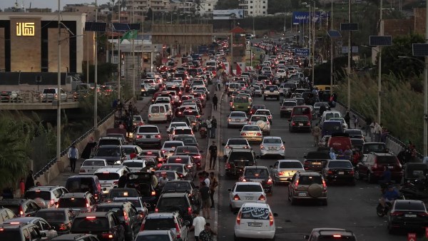حركة نزوح كثيفة من صور وبنت جبيل وسط غارات إسرائيلية مكثفة على الجنوب والبقاع