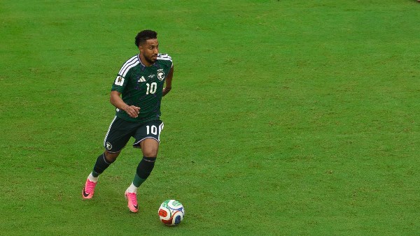 قائد المنتخب السعودي لكرة القدم: نتيجة إسبانيا غير مرضية.. وسنقاتل لحسم التأهل لصالحنا