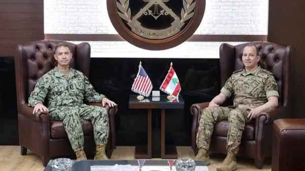 قائد الجيش اللبناني يؤكد أهمية إنجاح آلية تنفيذ الملحق الأمني باتفاق الإطار وتعزيز التعاون مع الجيش الأمريكي