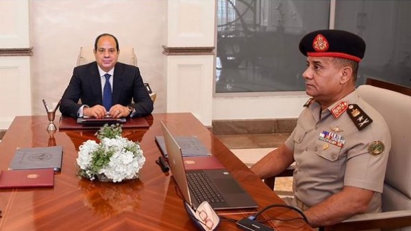 الرئيس السيسي يستقبل القائد العام للقوات المسلحة وزير الدفاع والإنتاج الحربي