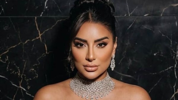 الفنانة جوري بكر 